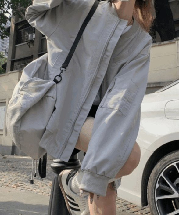 [캐주얼/스쿨룩] 나일론 라운드넥 루즈핏 야구복 바람막이 점퍼