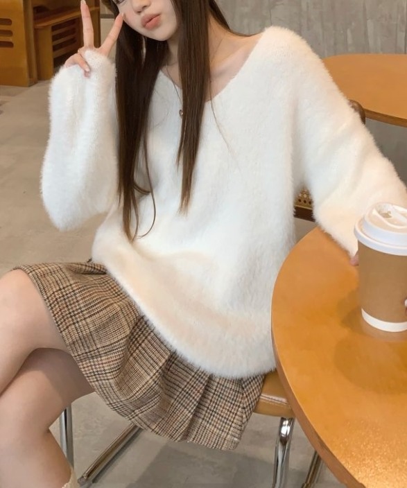 루즈핏 브이넥 단색 보솜 니트 스웨터 2color